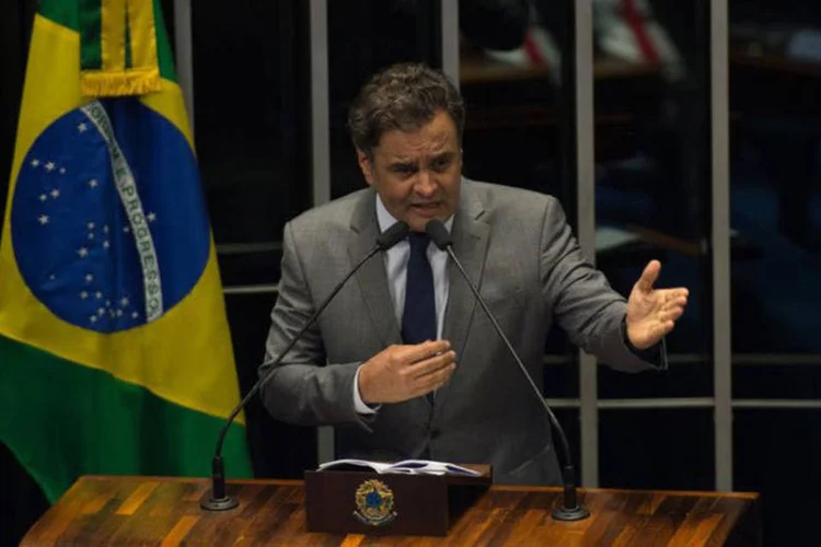 
	Senador A&eacute;cio Neves: A&eacute;cio considerou que o l&iacute;der do governo no Senado &quot;agiu como o chefe de uma grande m&aacute;fia&quot;
 (Fabio Rodrigues Pozzebom/Agência Brasil)