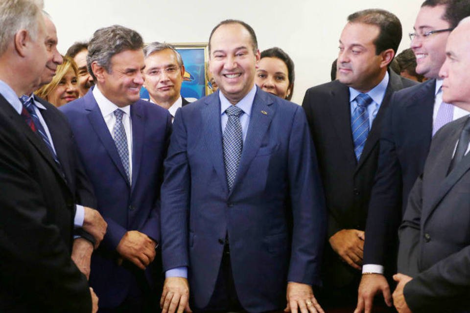 Aécio recebe apoio de Eduardo Jorge e de Pastor Everaldo