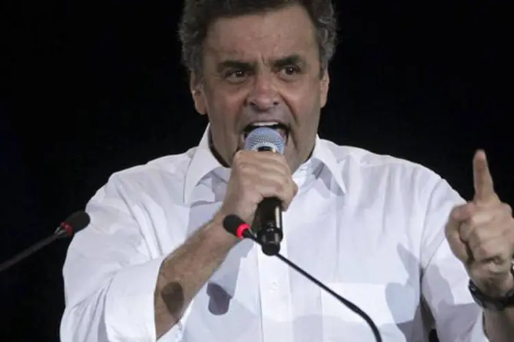 Candidato Aécio Neves: "O nosso adversário é o governo que está aí" (Ueslei Marcelino/Reuters)