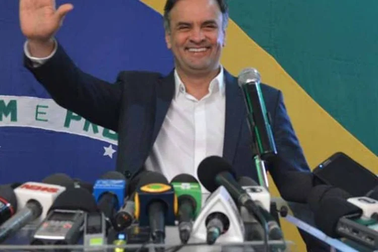 
	A&eacute;cio Neves concede entrevista coletiva ap&oacute;s apura&ccedil;&atilde;o dos votos em Belo Horizonte
 (Valter Campanato/Agência Brasil)