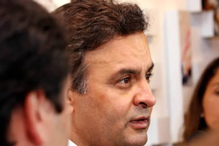 
	A&eacute;cio Neves: encontro durou 30 minutos e o candidato foi embora sem dar entrevistas
 (Marcos Fernandes/Coligação Muda Brasil/Divulgação)