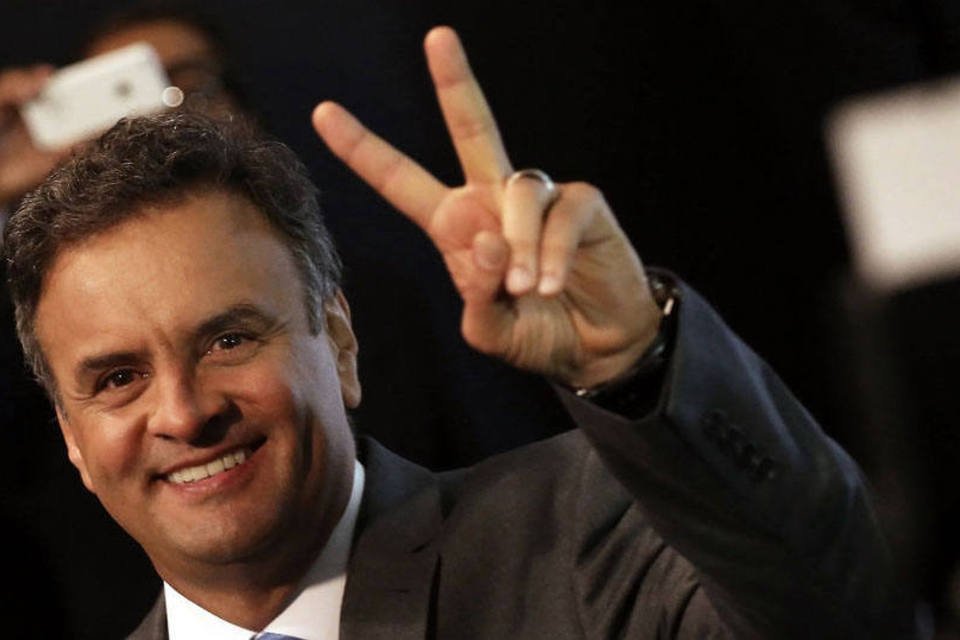 Aécio diz que faltou parceria do governo na crise da água