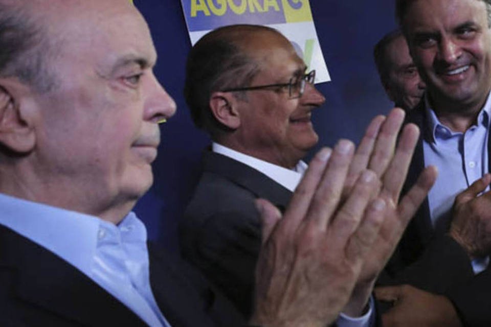 Instituições estão arranhadas, critica Serra
