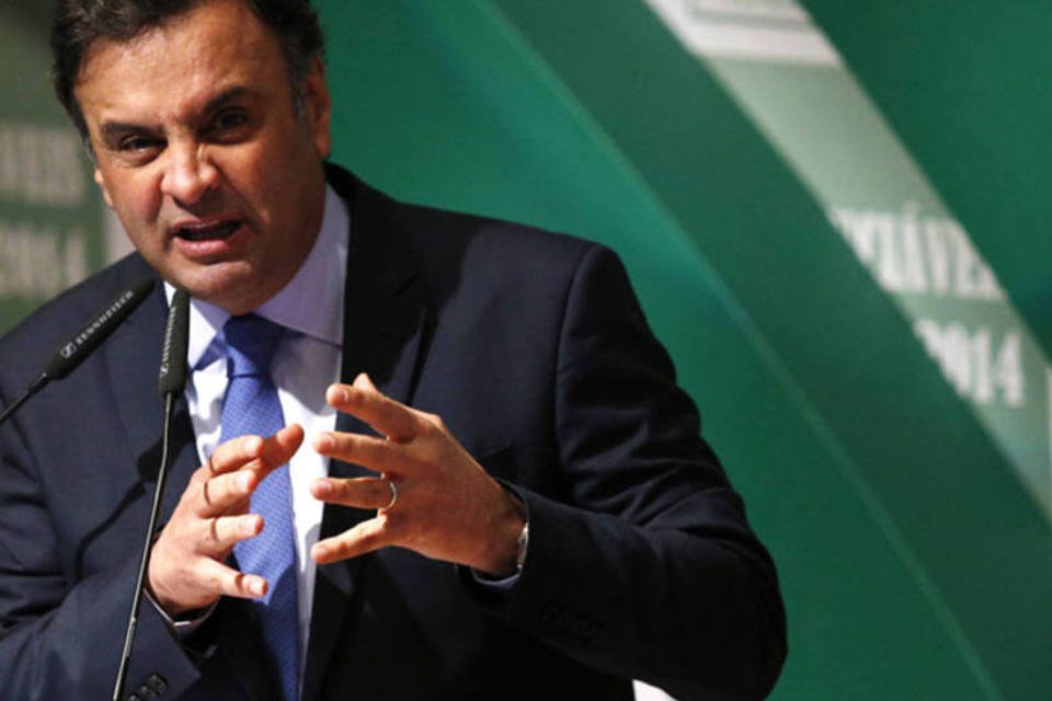 Aécio diz que governará com lideranças experimentadas