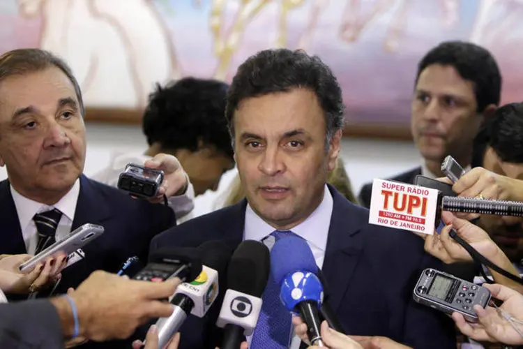 Aécio Neves concede entrevistas após inauguração do comitê de campanha em Brasília (Igo Estrela/ Coligação Muda Brasil)