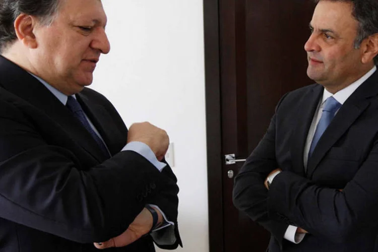 Aécio Neves durante reunião com o presidente da Comissão Europeia, Durão Barroso (Divulgação/Muda Brasil)