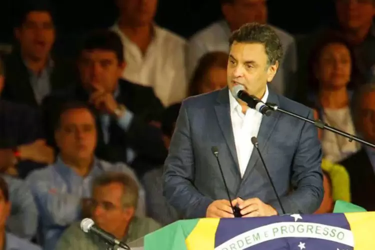 Aécio Neves durante a Convenção Nacional do PSDB que o oficializou como candidato à Presidência (George Gianni/Divulgação PSDB)