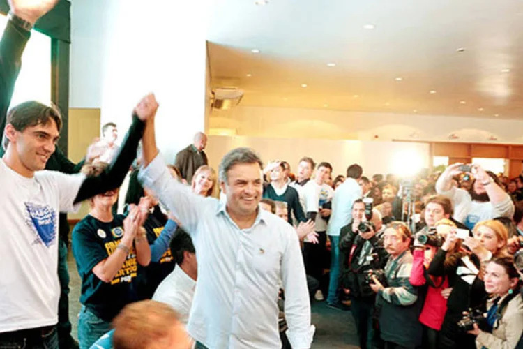 
	A&eacute;cio Neves em evento do PSDB: senador&nbsp;disse que, independentemente do papel que cumprir no ano que vem, saber&aacute; com quais companheiros pode contar
 (Divulgação/PSDB)