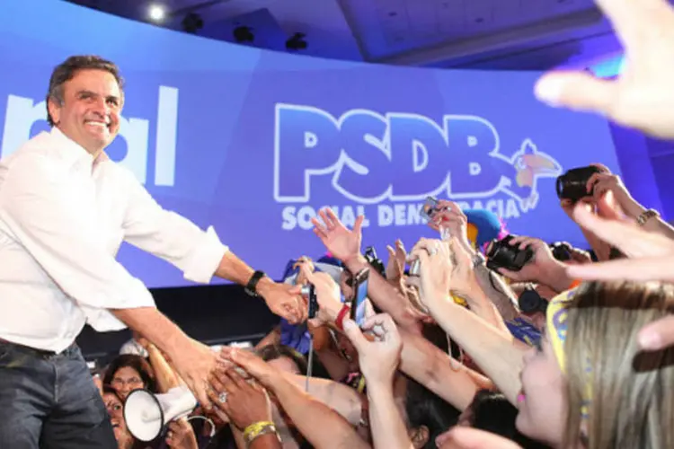 
	Senador A&eacute;cio Neves, pr&eacute;-candidato para as elei&ccedil;&otilde;es de 2014, em evento do PSDB
 (George Gianni / PSDB)