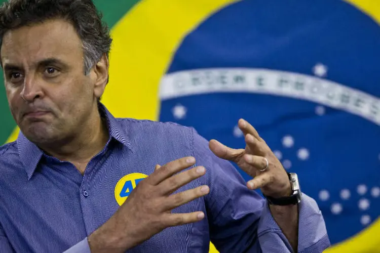 
	A&eacute;cio Neves, candidato do PSDB: militares da reserva declararam apoio ao tucano
 (Dado Galdieri/Bloomberg)
