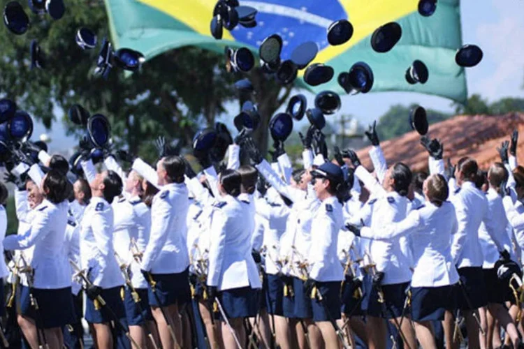 Concurso irá selecionar 124 profissionais das áreas de saúde e engenheiros (Divulgação/ CIAAR)
