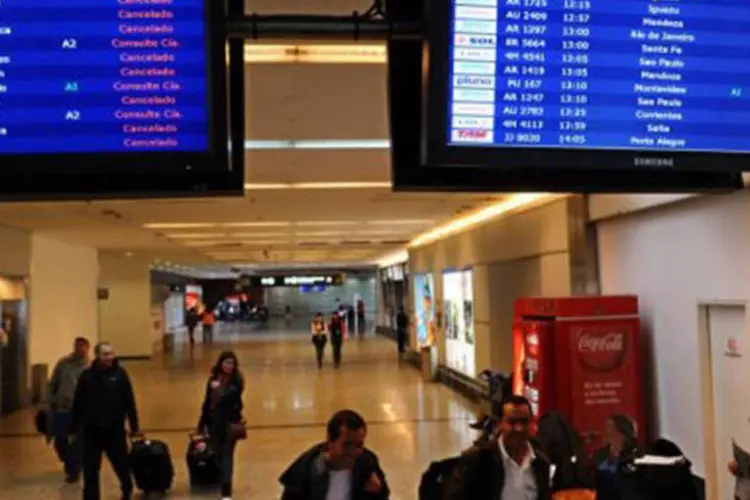 As aerolíneas que suspenderam parte de seus voos foram Aerolíneas Argentinas e Pluna (Daniel Garcia/AFP)