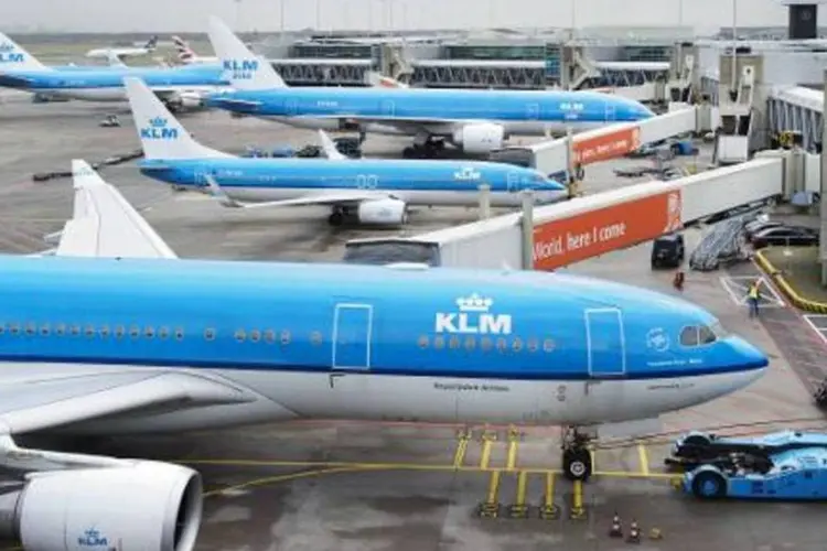 Aviões estacionados no aeroporto de Schiphol durante o corte de energia (Olaf Kraak/AFP)
