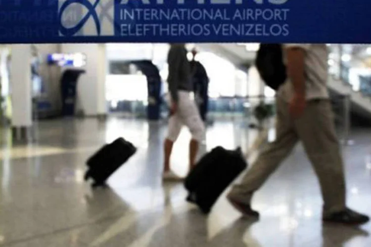 Aeroporto Internacional de Atenas está paralisado, assim como os museus, as escolas e os hospitais
 (Angelos Tzortzinis/AFP)