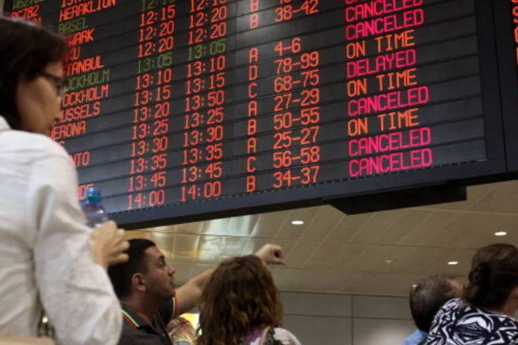
	Painel de voos no aeroporto Ben Gurion em Tel Aviv
 (AFP/Getty Images)