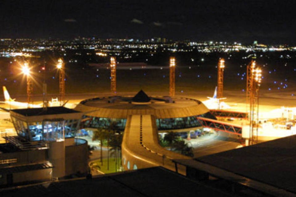 Chuva forte provoca atrasos em voos do aeroporto de Brasília