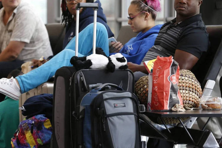 Chicago: mais de 800 voos saindo e chegando dos aeroportos foram cancelados (Jim Young/Reuters)