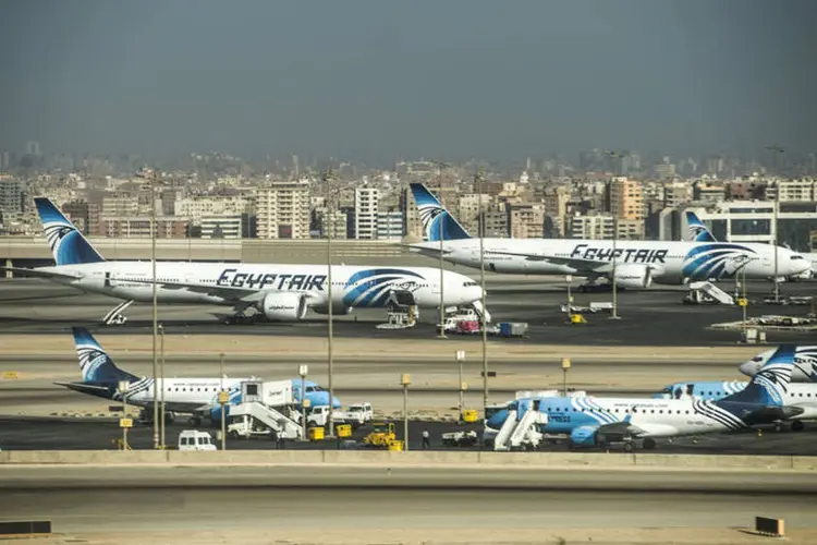 
	Aeroporto do Cairo: Hadiq foi detido em 2013 e posteriormente condenado a dois anos de pris&atilde;o por se manifestar, uma pr&aacute;tica proibida no Egito
 (Khaled Desouki / AFP)