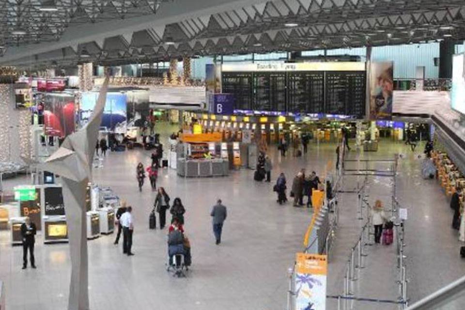 Lufthansa libera falcões a bordo para atrair passageiros