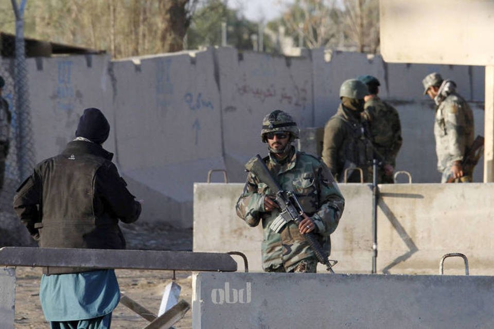 Afeganistão eleva a 46 total de mortos em ataque a aeroporto