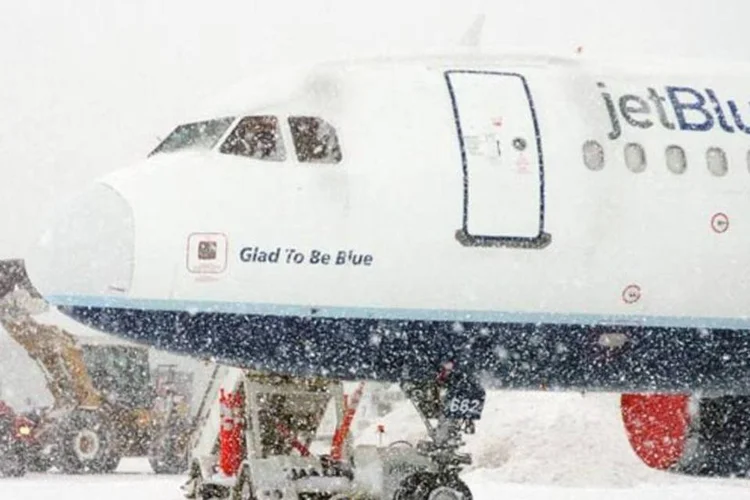 Avião em Nova York: número de acidentes subiu de 90 para 94 em 2010 (John Normile/Getty Images)