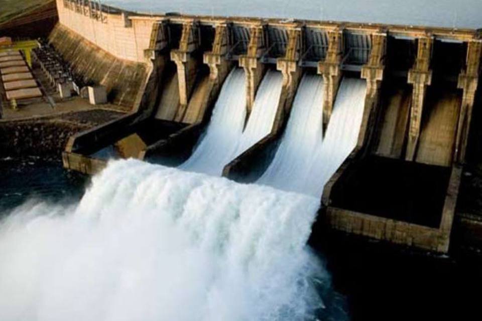 AES quer discutir redução da geração hidrelétrica
