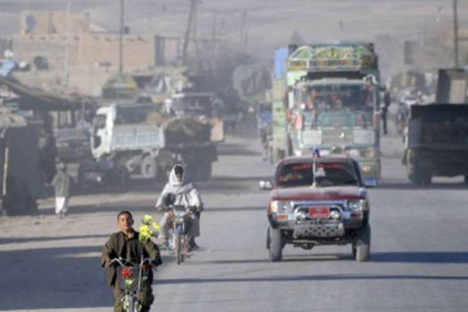 Explosão mata 10 civis no sul do Afeganistão
