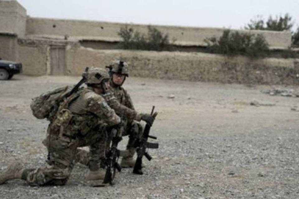 Ataque com bomba atinge base dos EUA no leste do Afeganistão