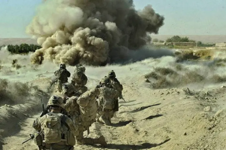 
	Tropas americanos em a&ccedil;&atilde;o no Afeganist&atilde;o:&nbsp;mais da metade do contingente americano --34.000 homens-- deve deixar o pa&iacute;s antes de fevereiro de 2014.
 (AFP / Tony Karumba)