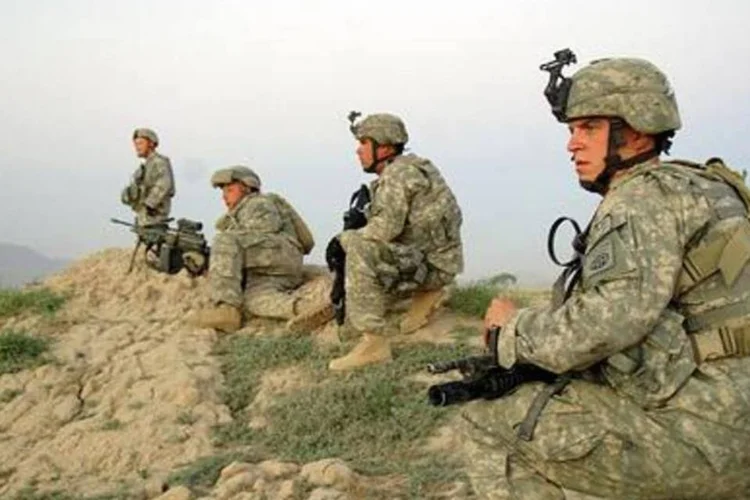 Estados Unidos já estão criando um Cibercomando em suas forças armadas para proteger suas redes (.)