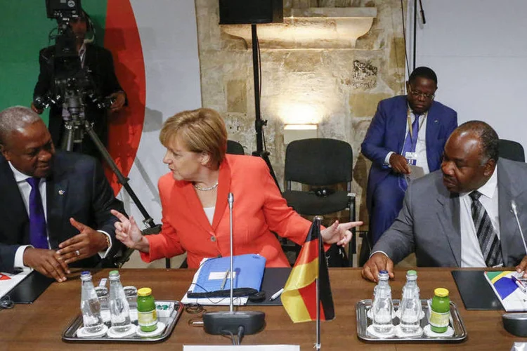 
	Reuni&atilde;o em Malta: al&eacute;m dos parceiros do bloco, pa&iacute;ses associados &agrave; UE como Noruega e Su&iacute;&ccedil;a tamb&eacute;m contribu&iacute;ram
 (Yves Herman / Reuters)