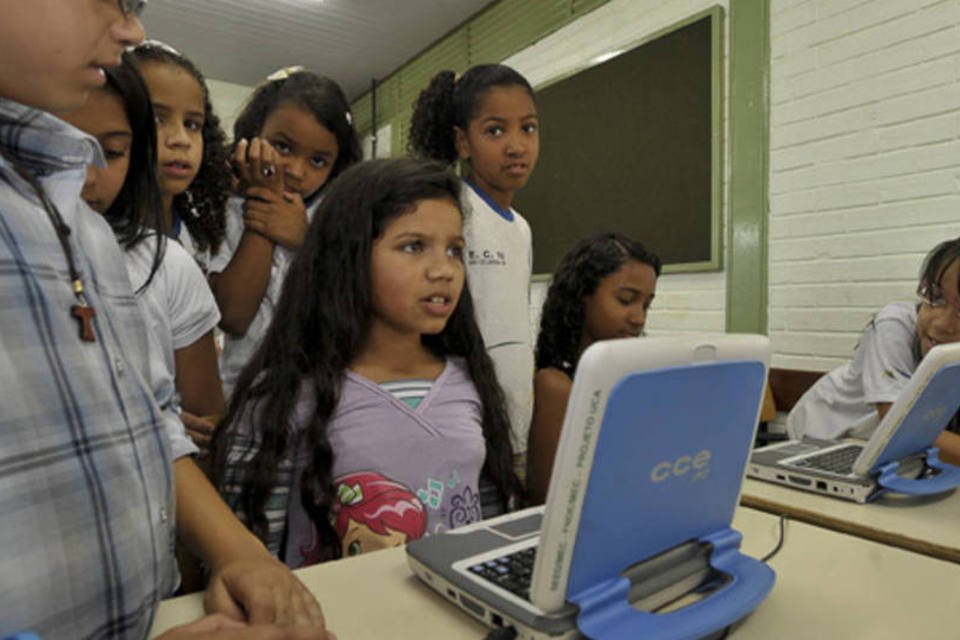 Cresce presença de computadores portáteis na escola pública