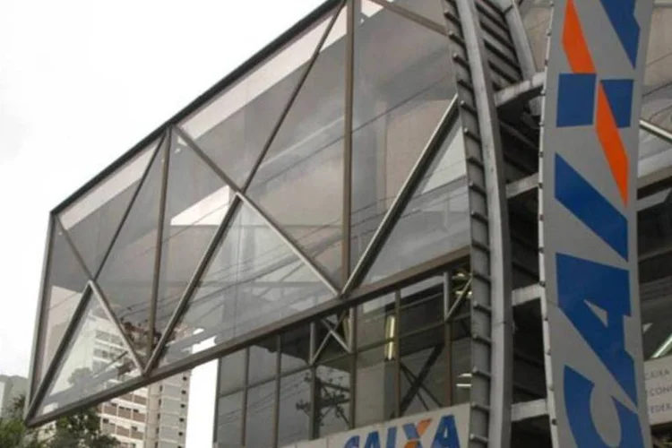 
	Caixa: decis&atilde;o judicial foi tomada acatando solicita&ccedil;&atilde;o do Minist&eacute;rio P&uacute;blico Federal e da Controladoria-Geral da Uni&atilde;o
 (Lia Lubambo/EXAME)