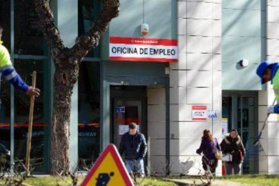 Moody's eleva nota de crédito da Espanha em um nível a Baa2