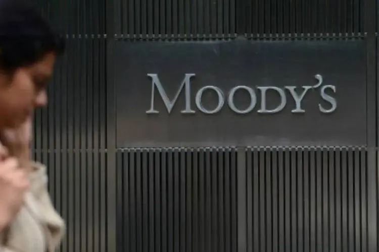 
	Moody&#39;s: &quot;mudan&ccedil;a regulat&oacute;ria &eacute; positiva para os bancos brasileiros, porque mitiga os riscos colaterais de perdas com empr&eacute;stimos em casos de demiss&otilde;es&quot;
 (Emmanuel Dunand/AFP)