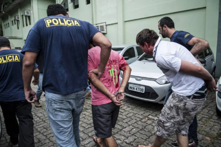 
	Seis pessoas suspeitas de participa&ccedil;&atilde;o em ataques s&atilde;o presas em Joinville: 30 pessoas foram detidas desde o in&iacute;cio das ocorr&ecirc;ncias
 (Marcelo Camargo/ABr)