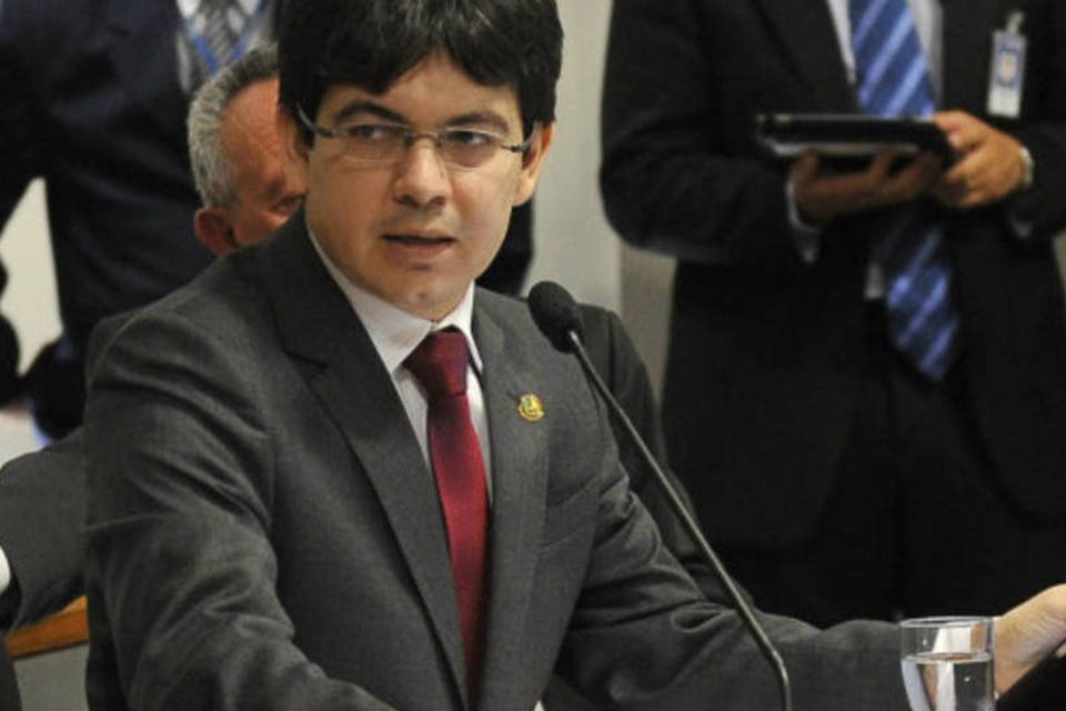 Senador Randolfe Rodrigues denuncia ameaça de colegas