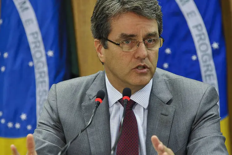 
	O embaixador brasileiro Roberto Carvalho de Azev&ecirc;do: Azevedo &eacute; o &uacute;nico candidato que n&atilde;o ocupou um minist&eacute;rio, e acha isso uma uma vantagem.
 (Elza Fiúza/ABr)