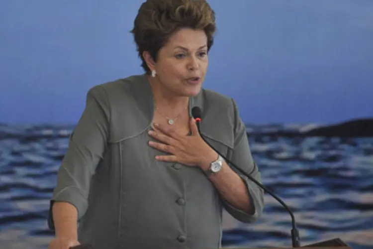 
	A presidente Dilma Rousseff: &quot;N&oacute;s somos um pa&iacute;s que precisa da ind&uacute;stria. Nosso pa&iacute;s n&atilde;o pode e nem ser&aacute; s&oacute; de servi&ccedil;os ou de um setor.&quot;
 (Antonio Cruz/ABr)