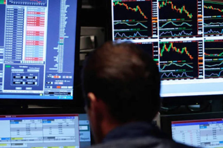 Agente autônomo: profissional acompanha o mercado para o investidor (.)