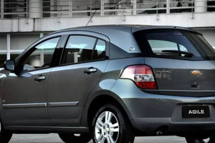 Compacto tem também airbag duplo e freios ABS com distribuição eletrônica de frenagem (EBD) (Divulgação)
