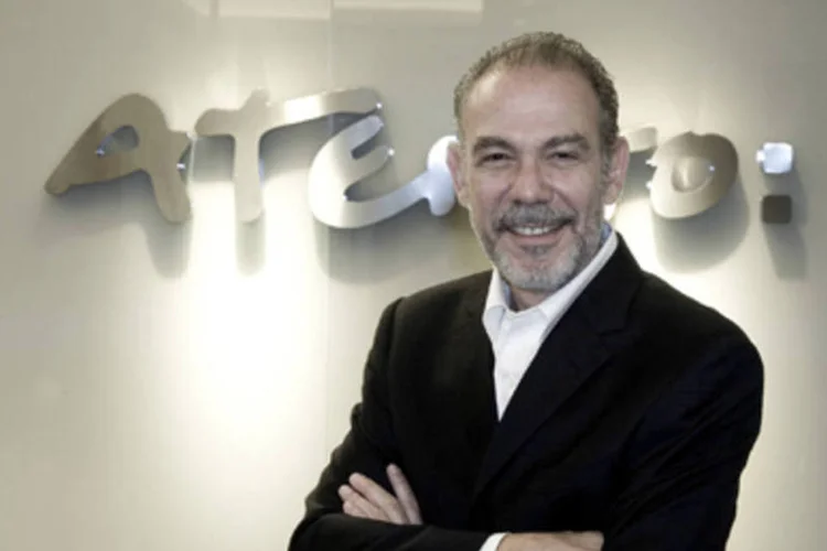 Agnaldo Calbucci é administrador de empresas e fez especializações no Insead (França) e na Universidade Yale (EUA) (.)