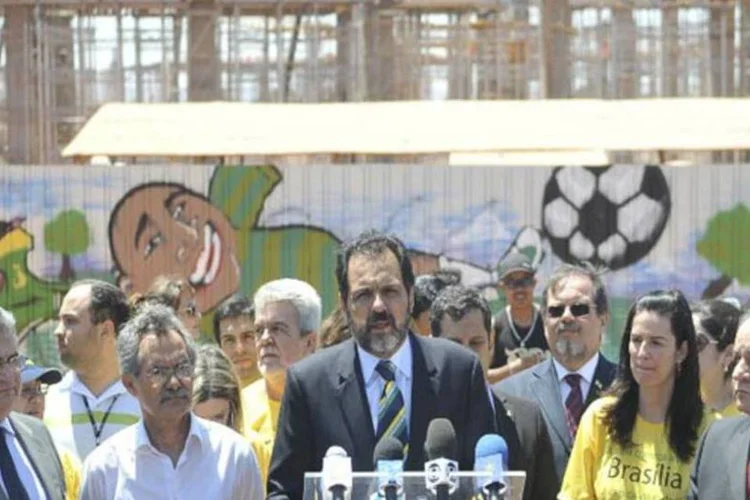 Governador afirmou ainda que pretende estender a banda larga para três regiões administrativas do Distrito Federal (Antonio Cruz/ABr)