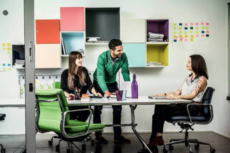Raj e sua equipe na Next: à procura dos jovens mais especiais do mercado (Omar Paixão / VOCÊ S/A)