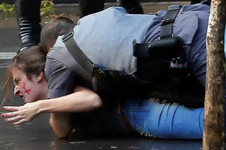 Erika Fontana Sampaio, agredida pela Polícia Militar durante protesto em São Paulo (Paulo Whitaker/Reuters)