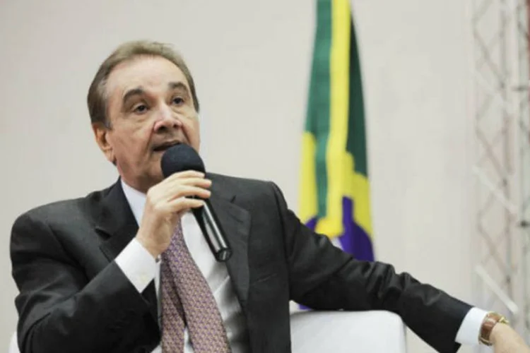 
	Senador Jos&eacute; Agripino Maia: presidente do DEM &eacute; investigado pelo suposto recebimento de dinheiro da empreiteira OAS, respons&aacute;vel pela constru&ccedil;&atilde;o da Arena das Dunas, em Natal.
 (Pedro França/Agência Senado)