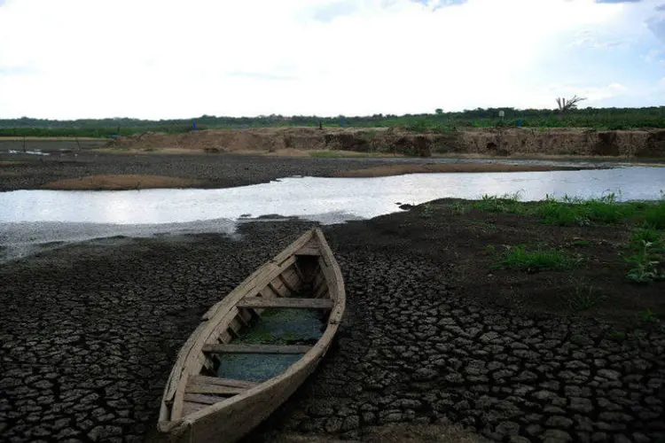 
	Chuva no Cear&aacute;: &ldquo;&Eacute; essa a chuva que nos interessa, com escoamento superficial lento e com infiltra&ccedil;&atilde;o, para que haja recarga dos aqu&iacute;feros&rdquo;
 (Fernando Frazão/Agência Brasil)