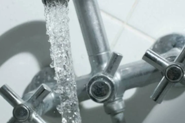 
	Torneira aberta: outros 21% aumentaram o consumo de &aacute;gua
 (Getty Images)