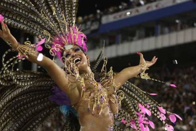Desfile da escola de samba Águia de Ouro (Divulgação)