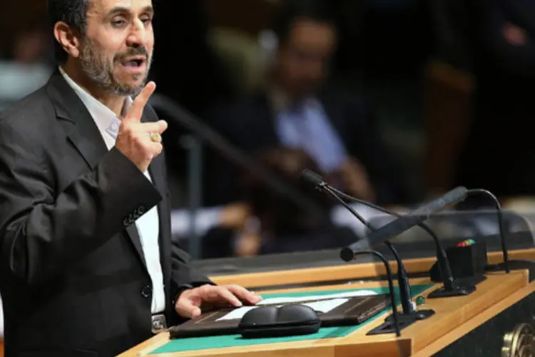 
	Mahmud Ahmadinejad discursa na ONU: &quot;A AIEA e o Ir&atilde; concordaram em realizar mais negocia&ccedil;&otilde;es no dia 13 de dezembro em Teer&atilde;&quot;, disse a porta-voz da ag&ecirc;ncia Gill Tudor
 (Spencer Platt/ Getty Images)